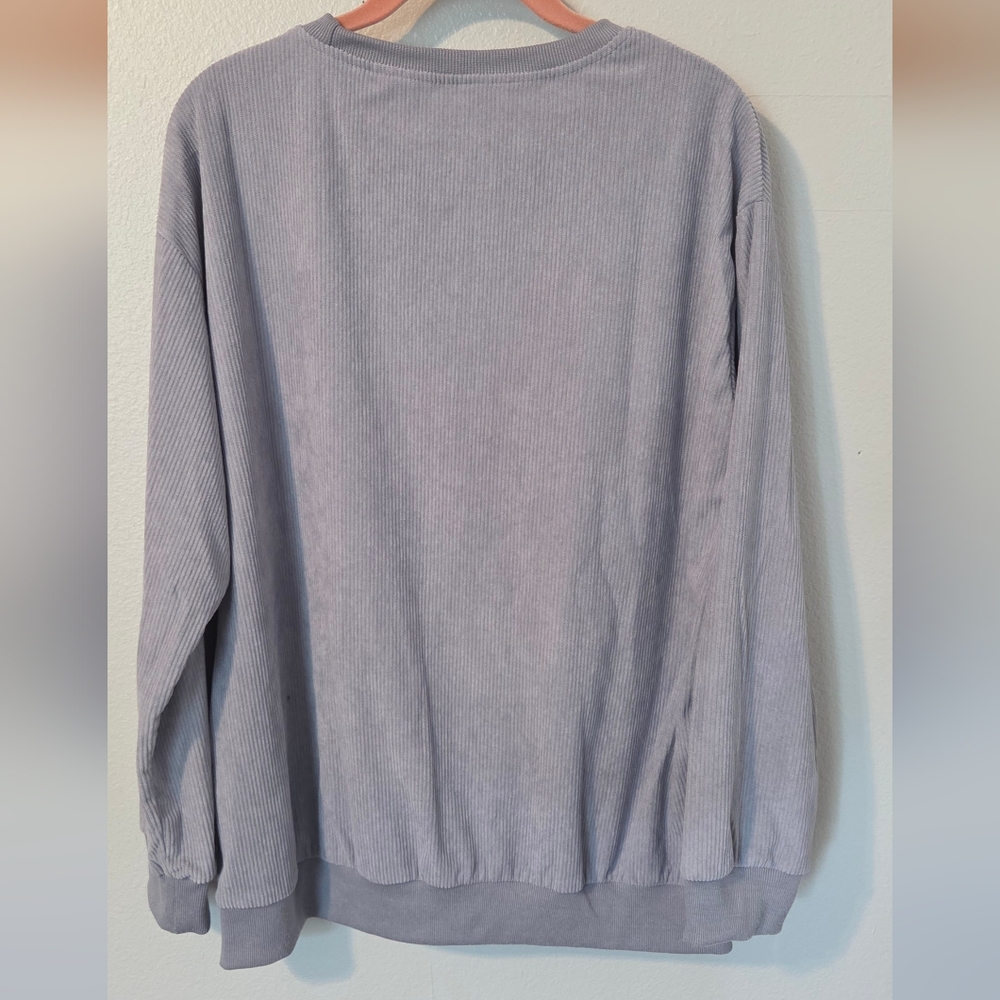 Gray Star Graphic Sweatshirt | Leopard Print Star | Relaxed Chic Lounge Top - Picture 8 of 8